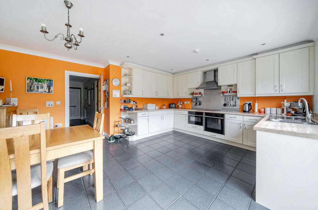 Perseus Terrace, Gunwharf Quays, Portsmouth, Hampshire, PO1 - View 3