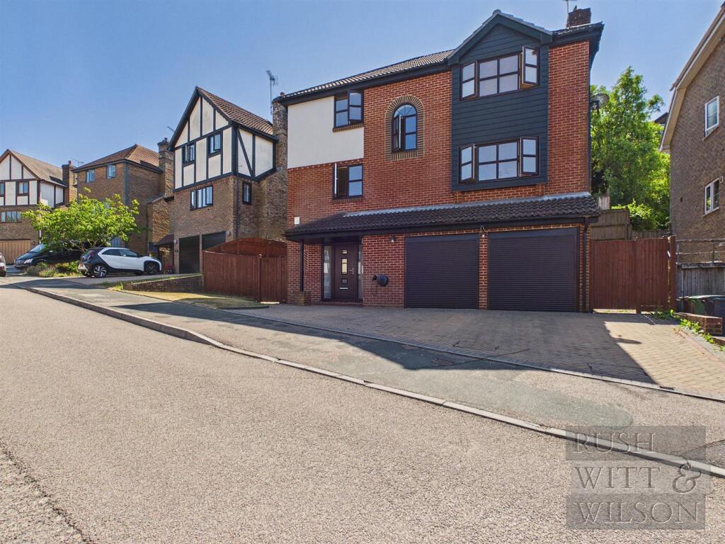5-bed detached on Truman Drive, St. Leonards-On-Sea, £525,000
