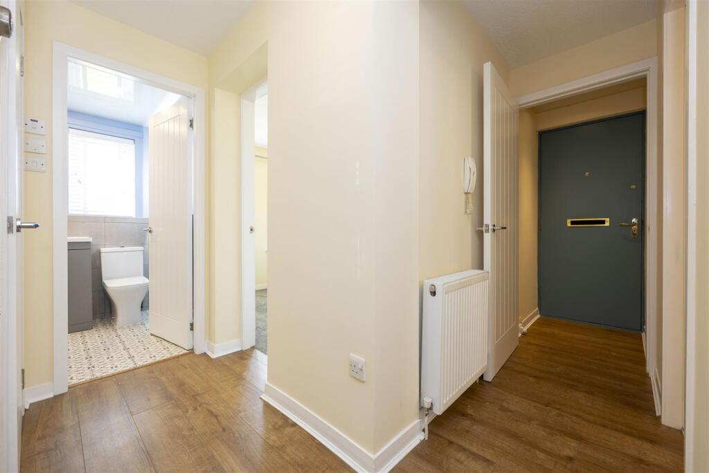 Apartment in Glasgow - View 2