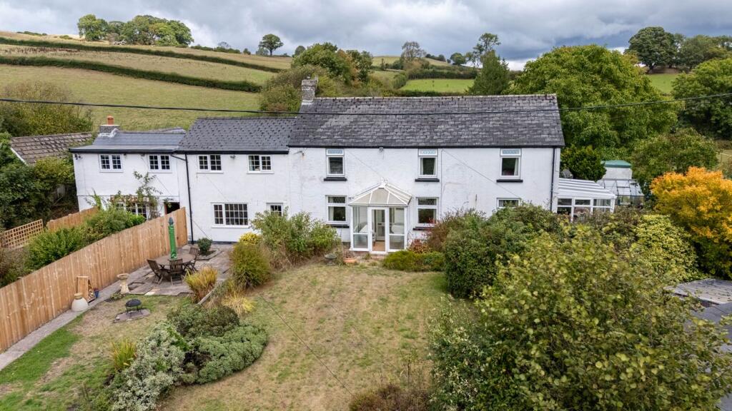 House in Llandrindod Wells, Llanfrynach