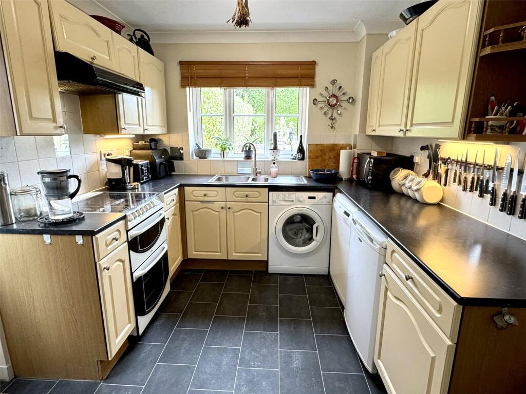 House in Taunton - View 4