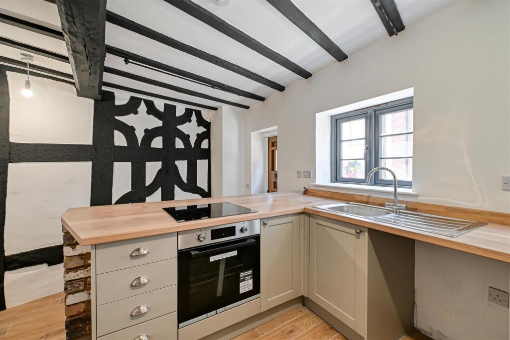 House in Bridgnorth, High Town, Oldbury - View 2