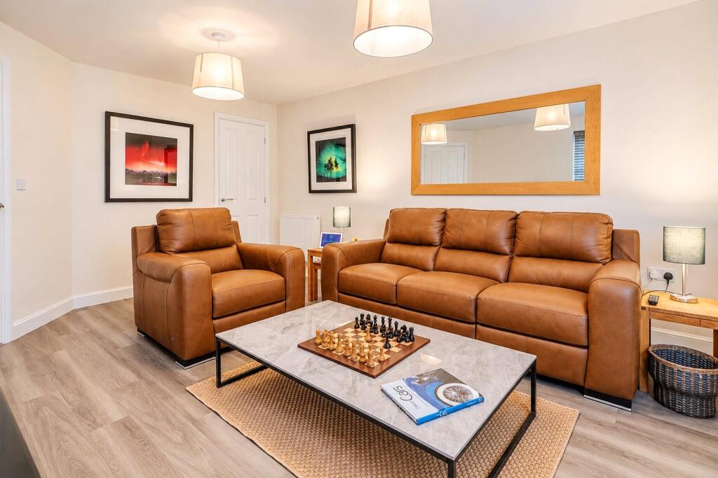 House in Eggington, Clipstone - View 4