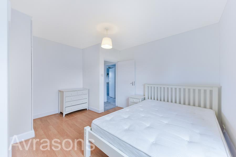 Main image of property: TREGOTHNAN ROAD, CLAPHAM NORTH