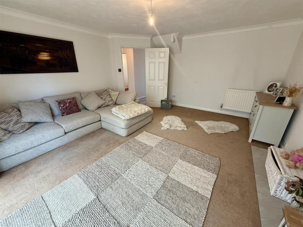 House in Swindon - View 3