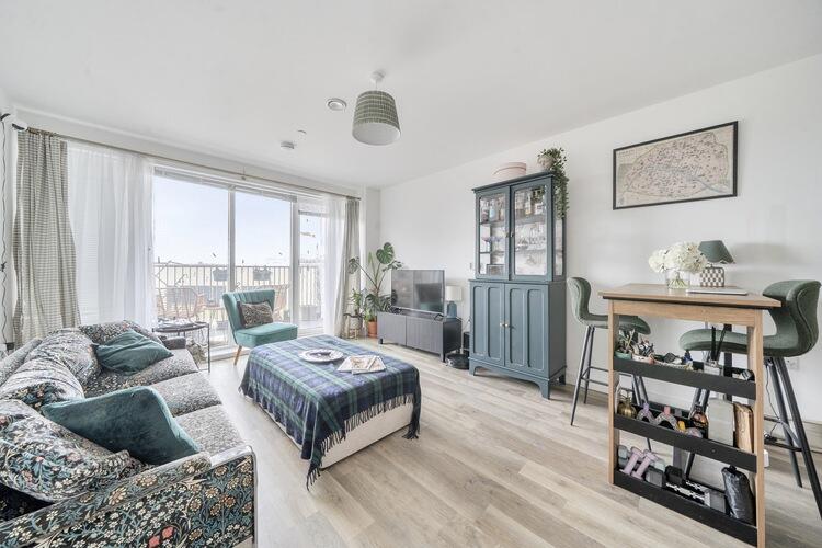 Apartment in London - View 2