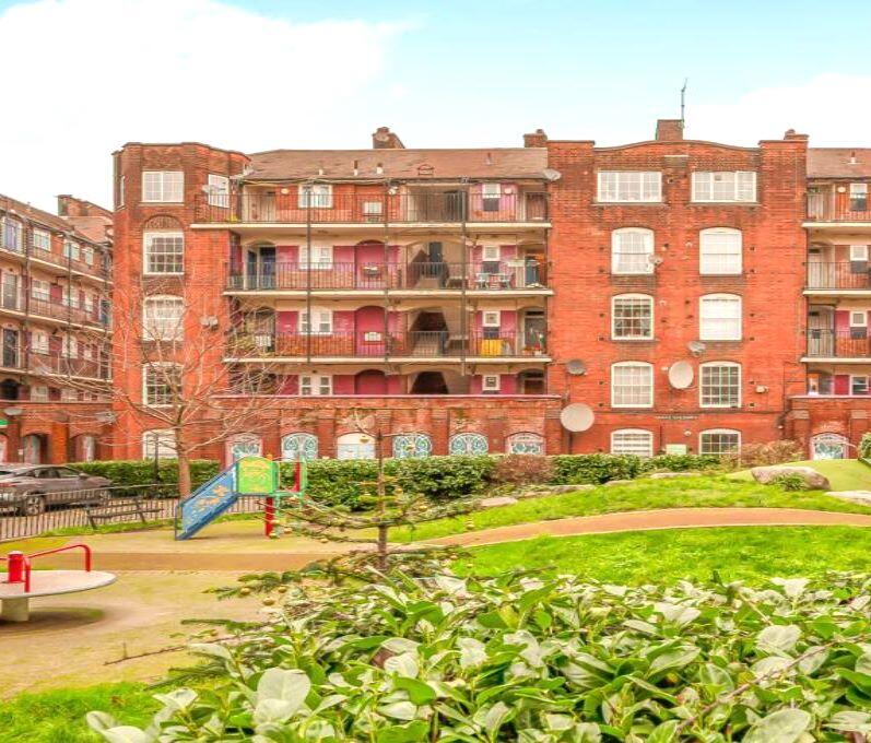 Main image of property: Flat 11 Burns House, Caledonian Road, Islington, N7 8TN