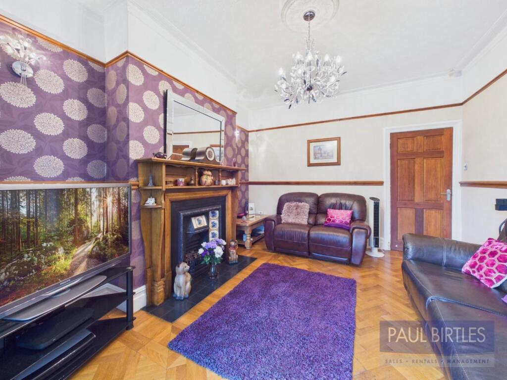 House in Manchester, Davyhulme - More
