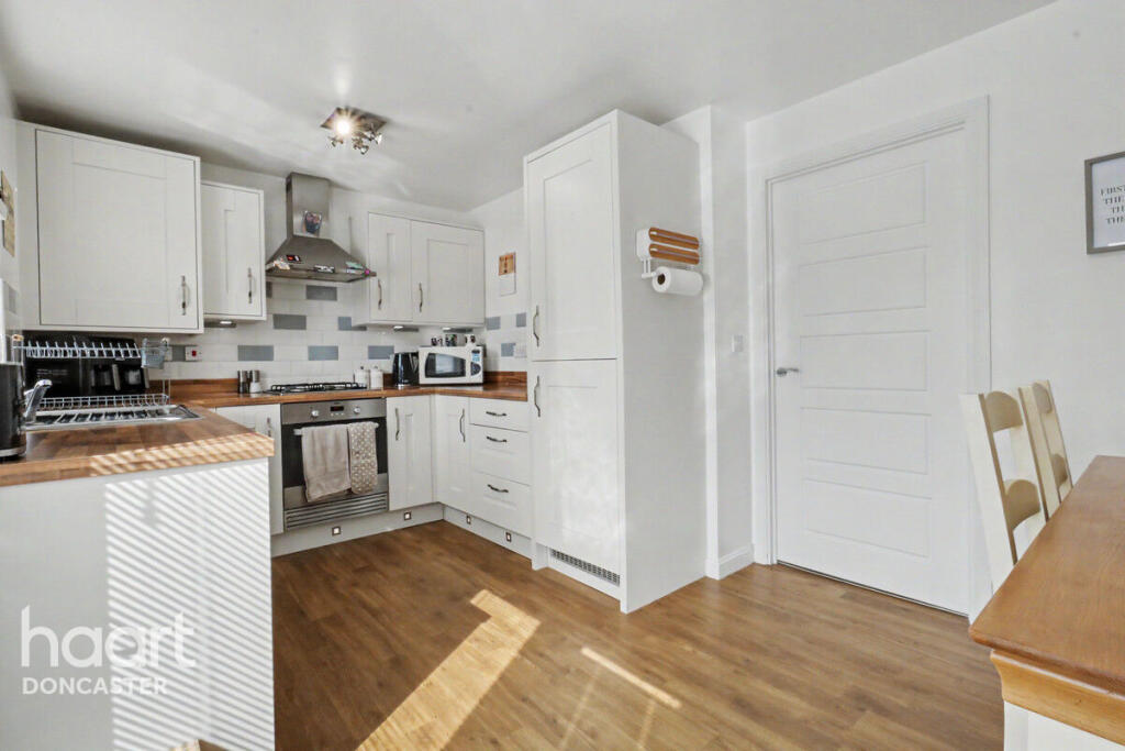 House in Doncaster, Auckley - View 3