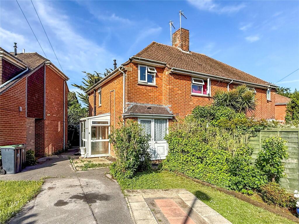 1-bed flat on 8, Edward Road, Christchurch, Dorset, BH23, £150,000
