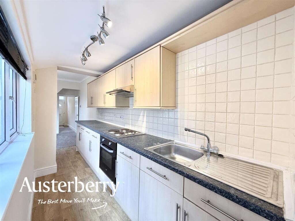 House in Stoke-on-Trent, Sandford Hill - View 5