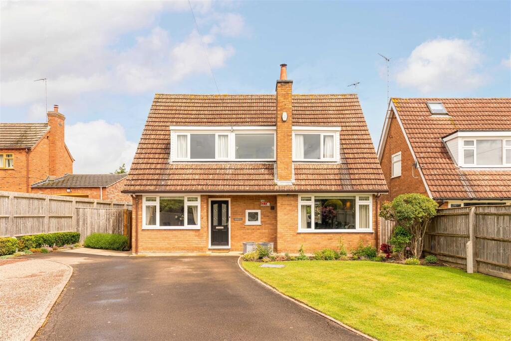 Main image of property: Kineton Road, Gaydon