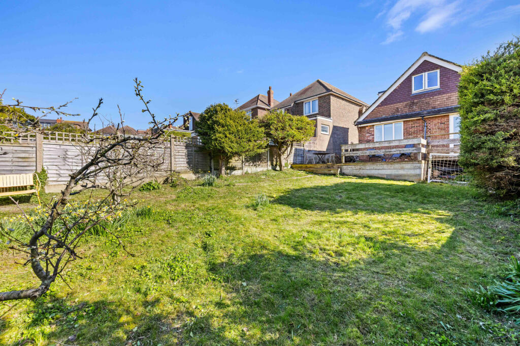House in Hove, Hangleton - View 2
