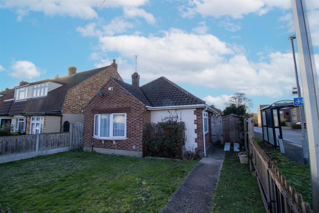 Main image of property: Railway Approach, Laindon, SS15