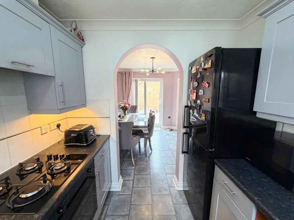 House in South Kesteven, Alma Park, Londonthorpe and Harrowby Without - More