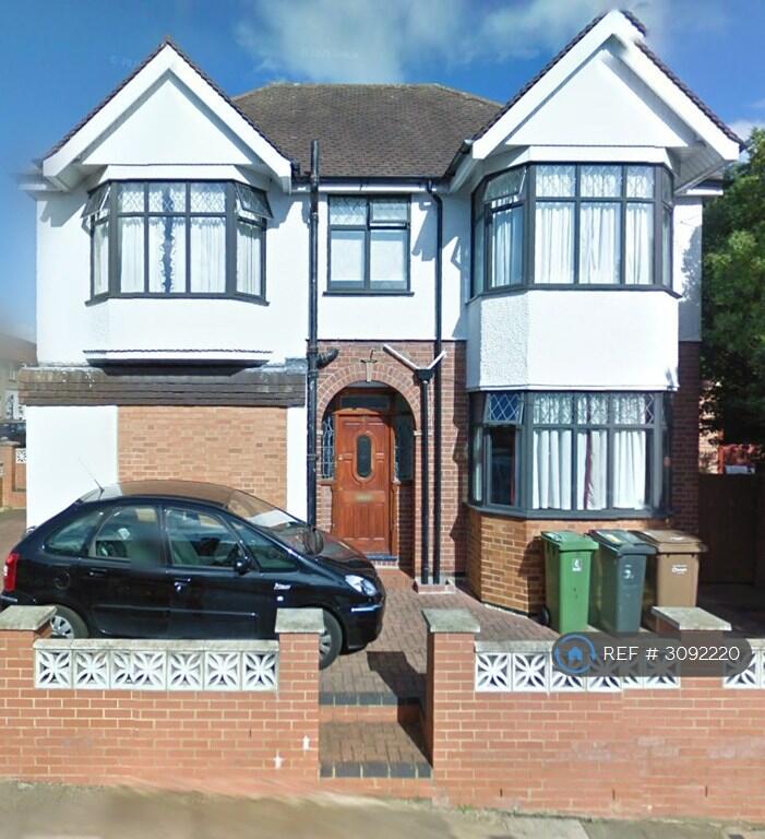 Main image of property: Strathmore Avenue, Luton, LU1