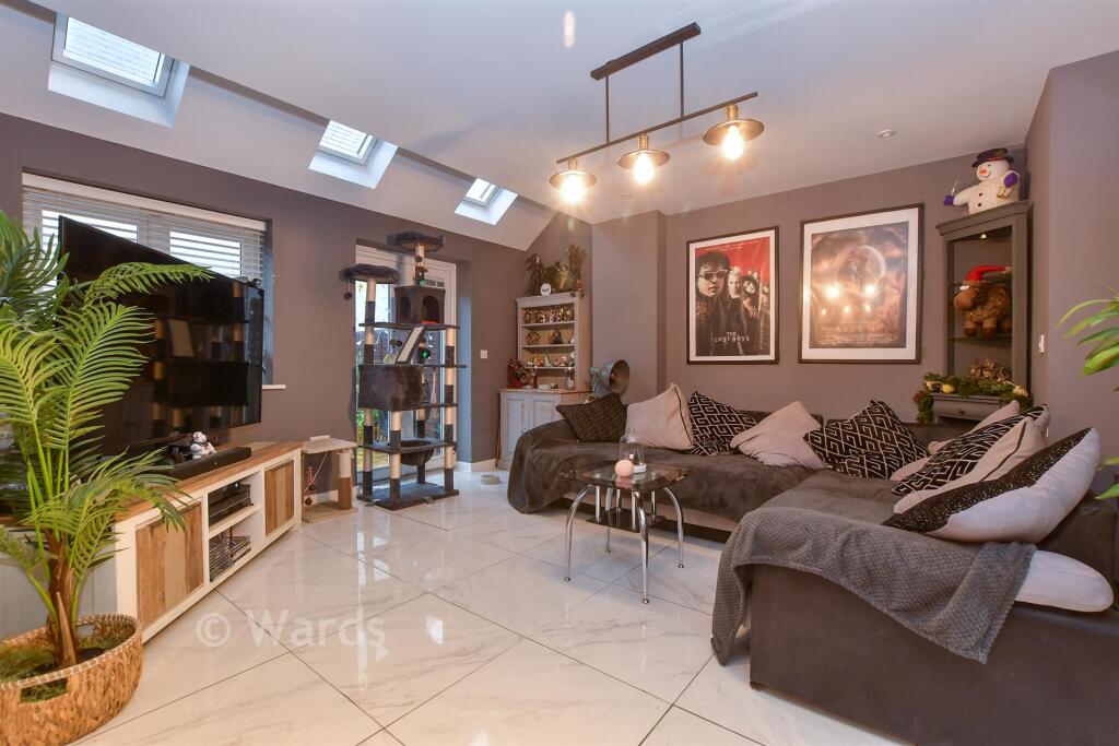 House in Folkestone and Hythe, Park Farm, Folkestone - View 3