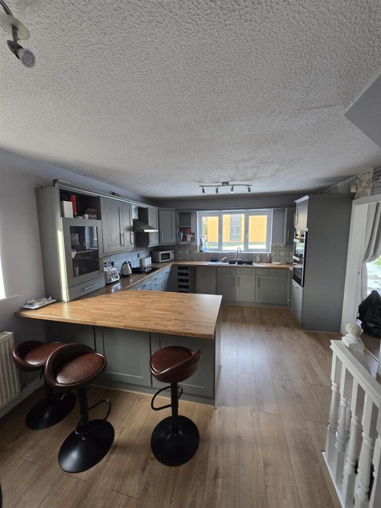 Additional image 4 of Chartwell Drive, Bradford