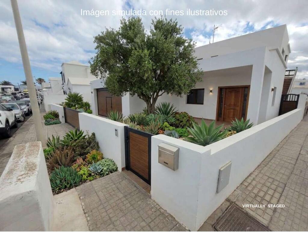 Main image of property: Canary Islands, Lanzarote, Playa Honda