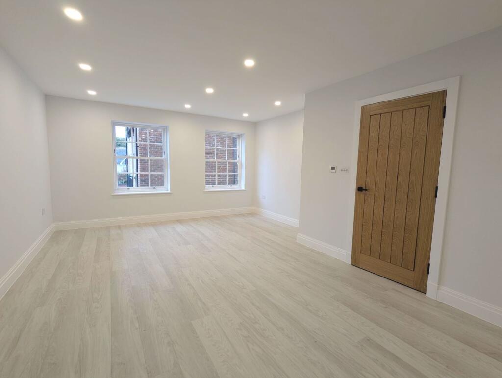Apartment in Tonbridge - View 4