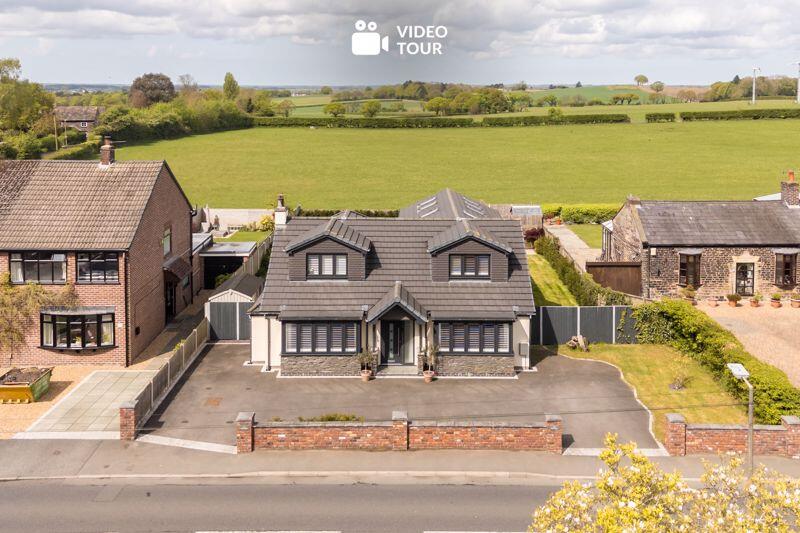 4-bed detached on Moss Bank Road, Moss Bank, St. Helens, WA11 7DH, £675,000