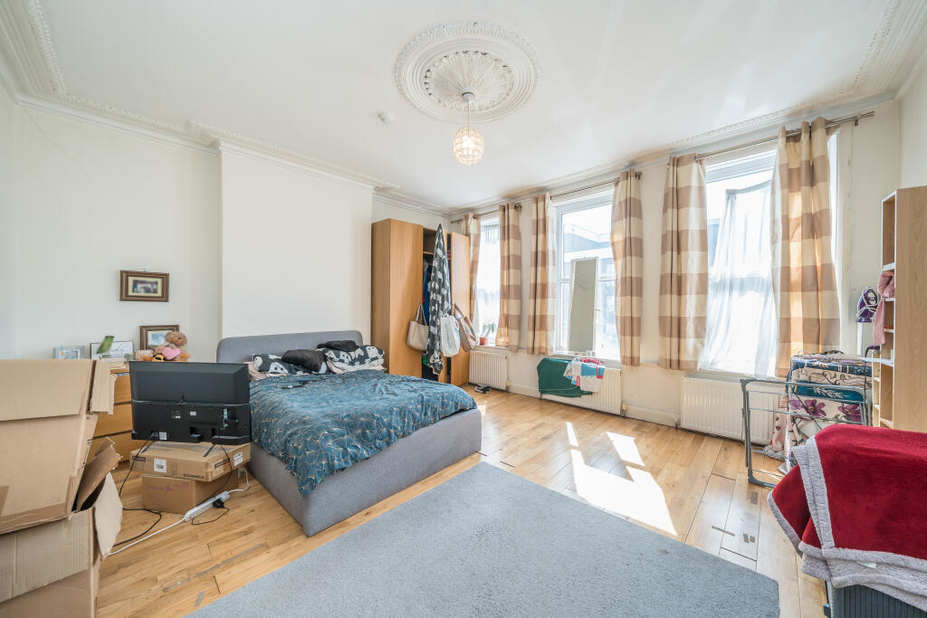 House in Twickenham - View 4