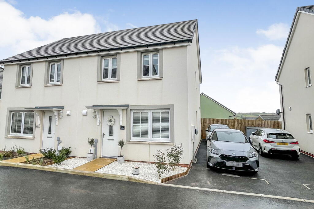 3-bed semi-detached on Anderton Road, Carkeel, Saltash, Cornwall, PL12 6GP, £285,000