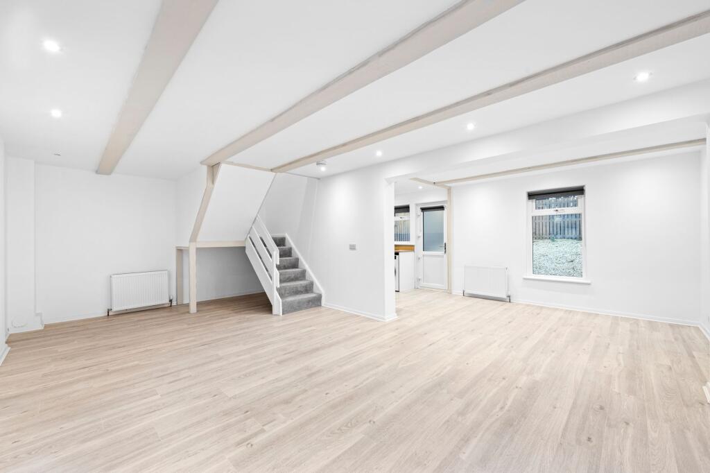 House in Livingston, Deans - View 2