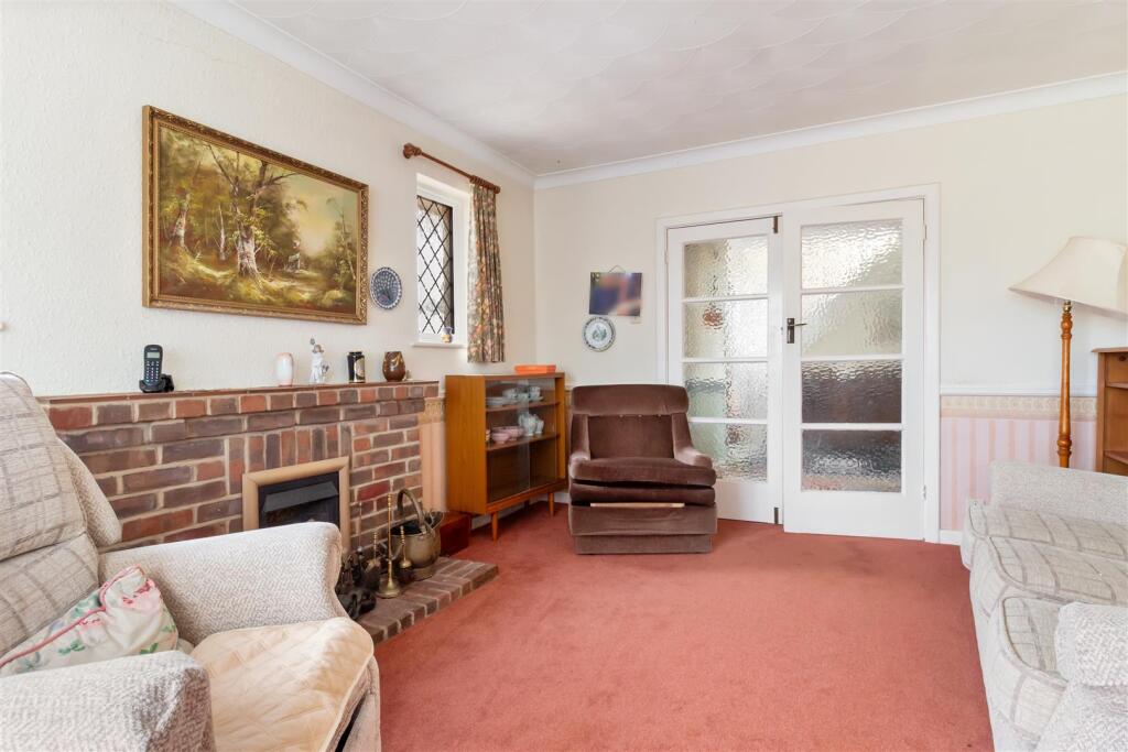 Midhurst Close, Ferring photo 4