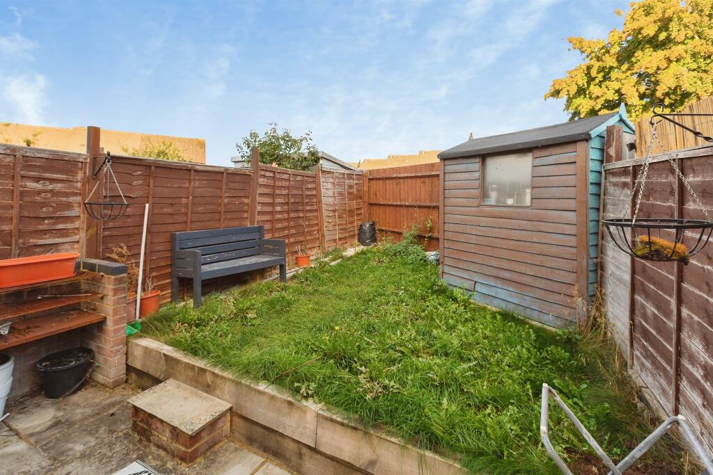 House in Aylesbury, Buckinghamshire - View 4