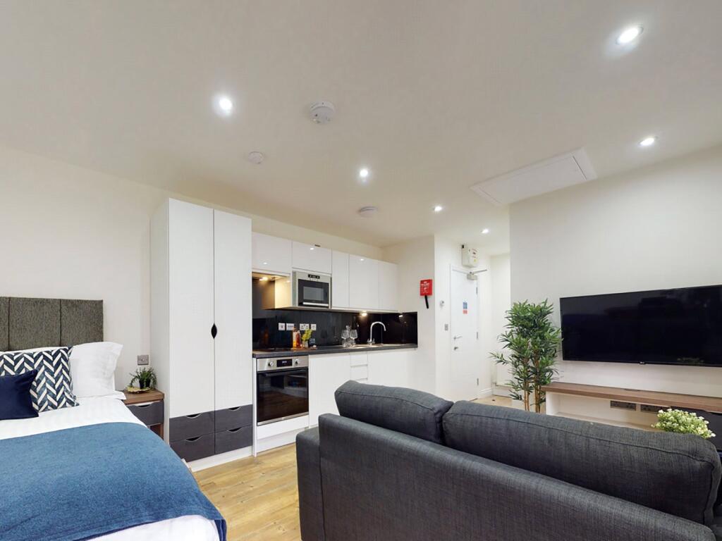 Main image of property: Flat 22, 34 Hyde Terrace #681552
