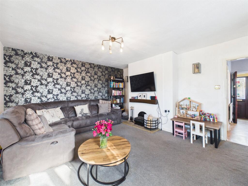House in Worcester - View 2