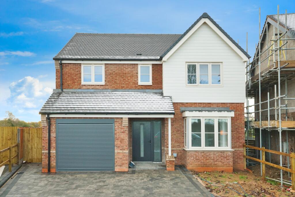 4-bed detached on Caldwell Road, Linton, Swadlincote, Derbyshire, DE12, £365,000