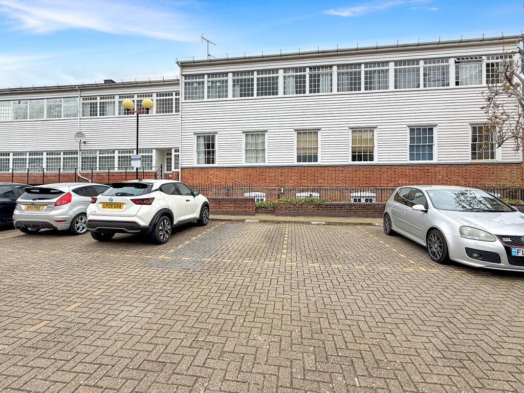 Main image of property: Silks Way, Braintree, CM7