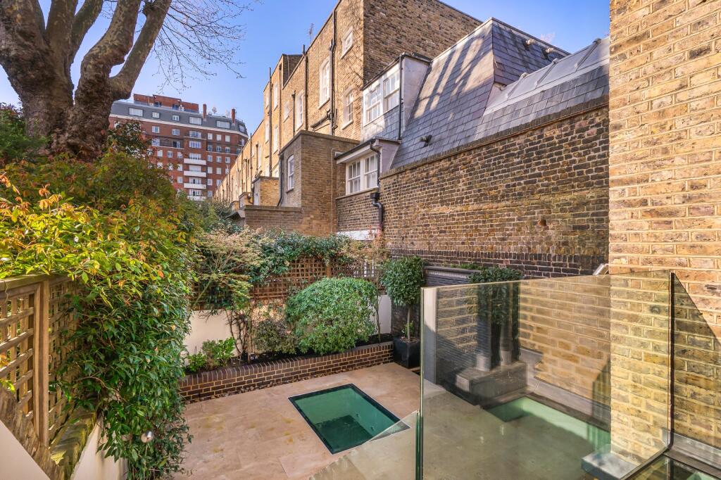4 bedroom terraced house for rent