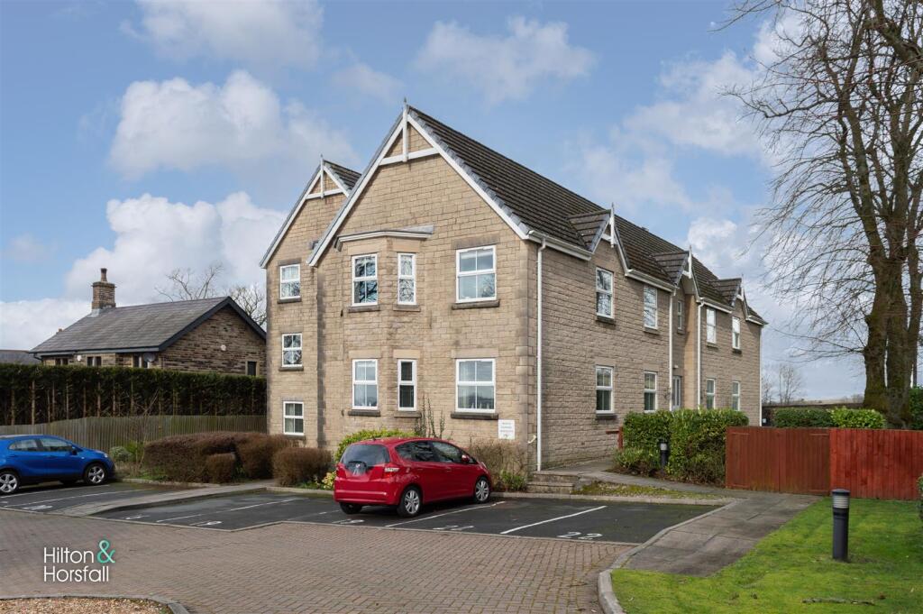 Castle Court, Colne