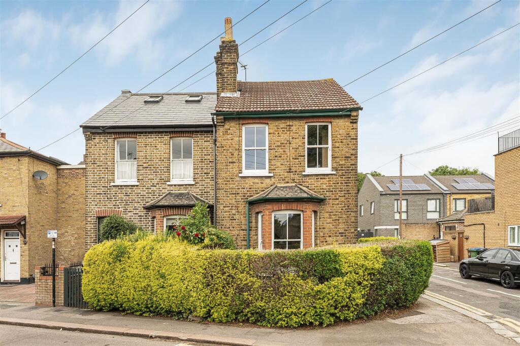 Main image of property: Grove Road, Walthamstow, London, E17