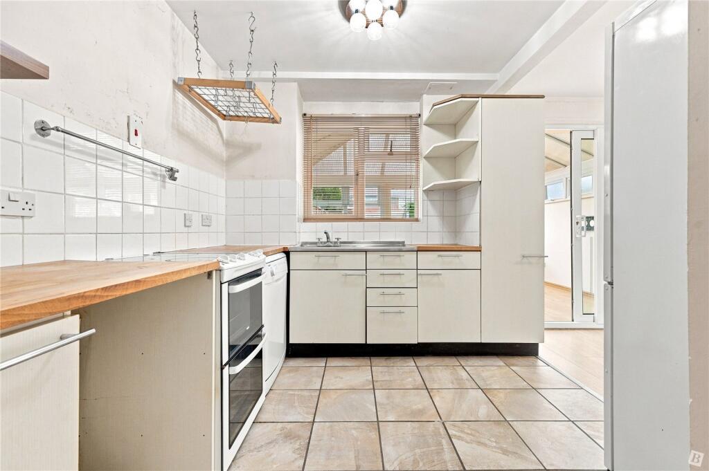 House in Chelmsford, South Woodham Ferrers - More