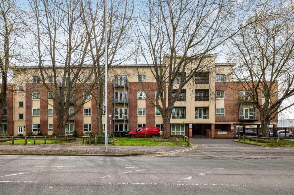 Main image of property: Caversham Place, Richfield Avenue, Reading , Berkshire, RG1