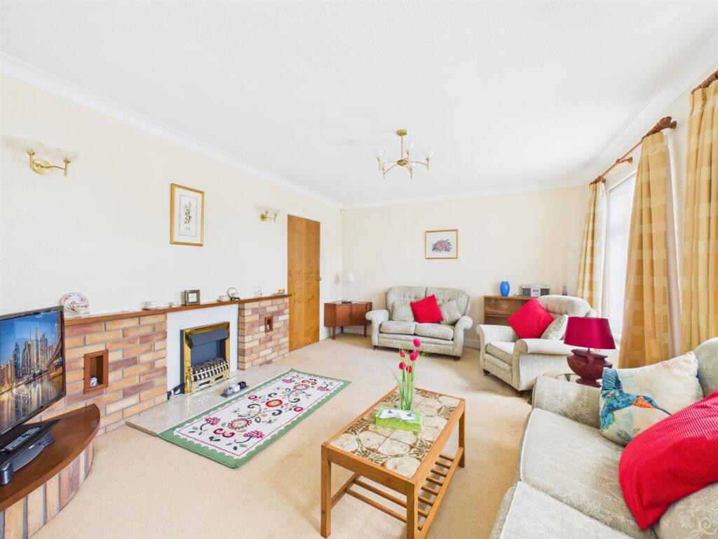 House in Porthcawl, Nottage - View 3