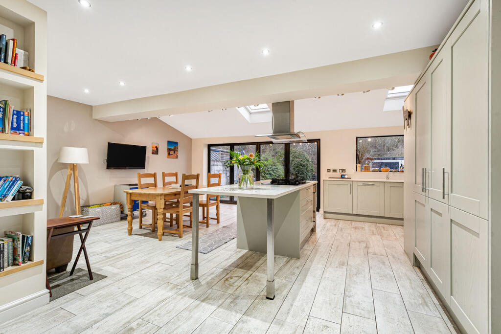House in South Oxfordshire, East Hagbourne - View 2