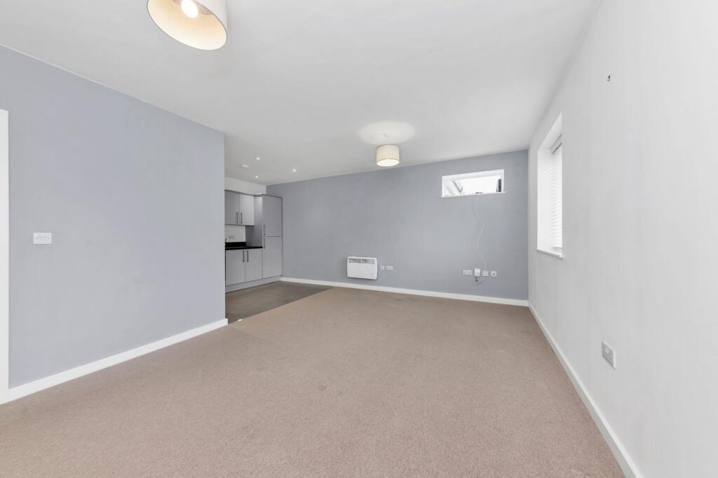 Apartment in Stevenage - View 5