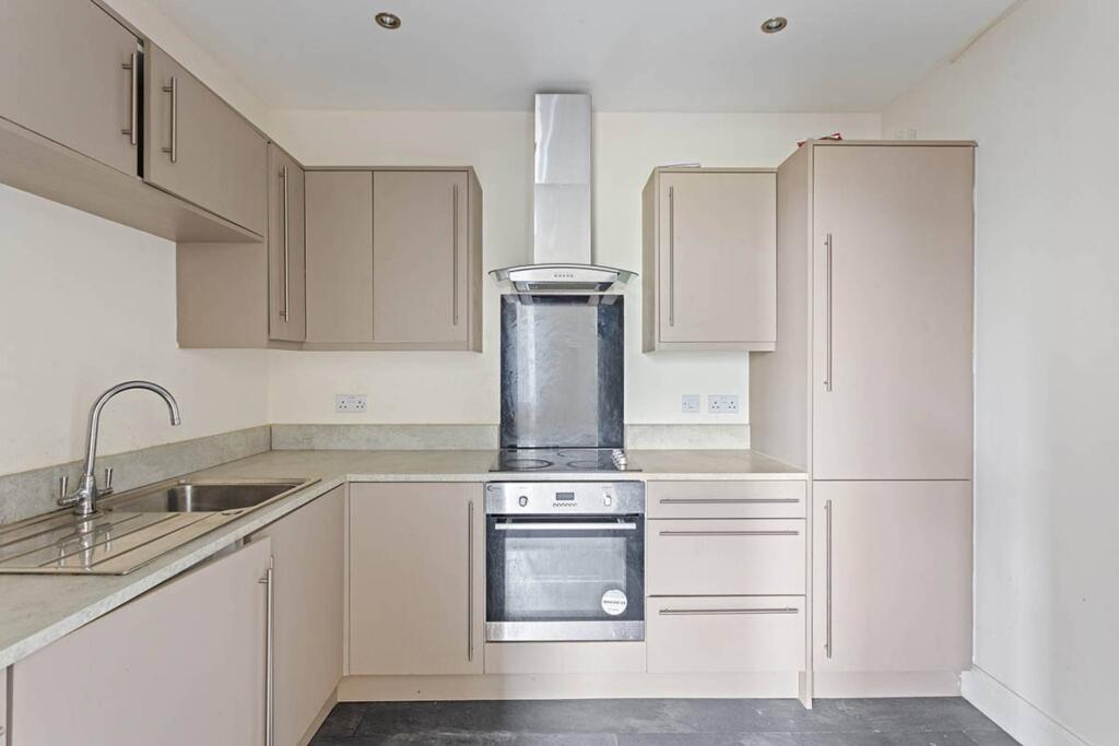 Apartment in Edinburgh - View 5