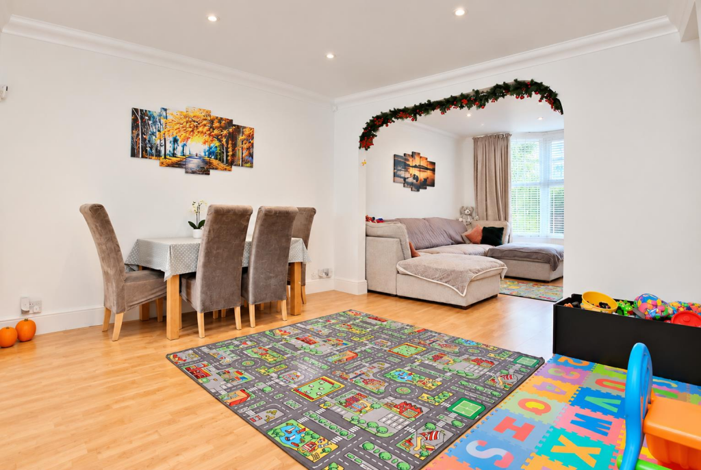 House in Watford - View 4