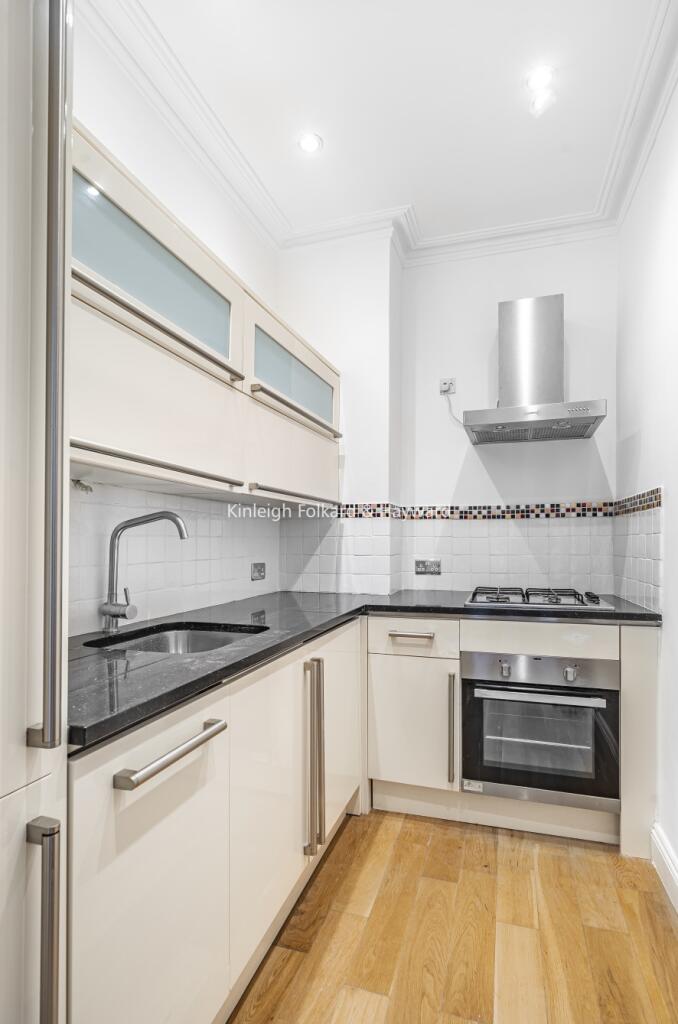 Apartment in London, Kensal Town, Maida Hill - More