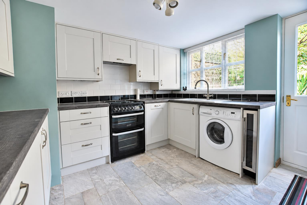 House in Swindon - View 4