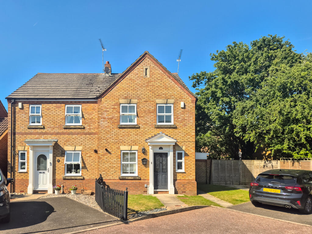 Main image of property: Doulton Close, Harlow, Essex, CM17