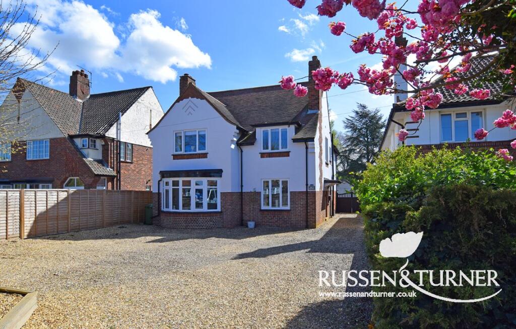 4-bed detached on Turn-key ready family home on Wootton Road, £469,995