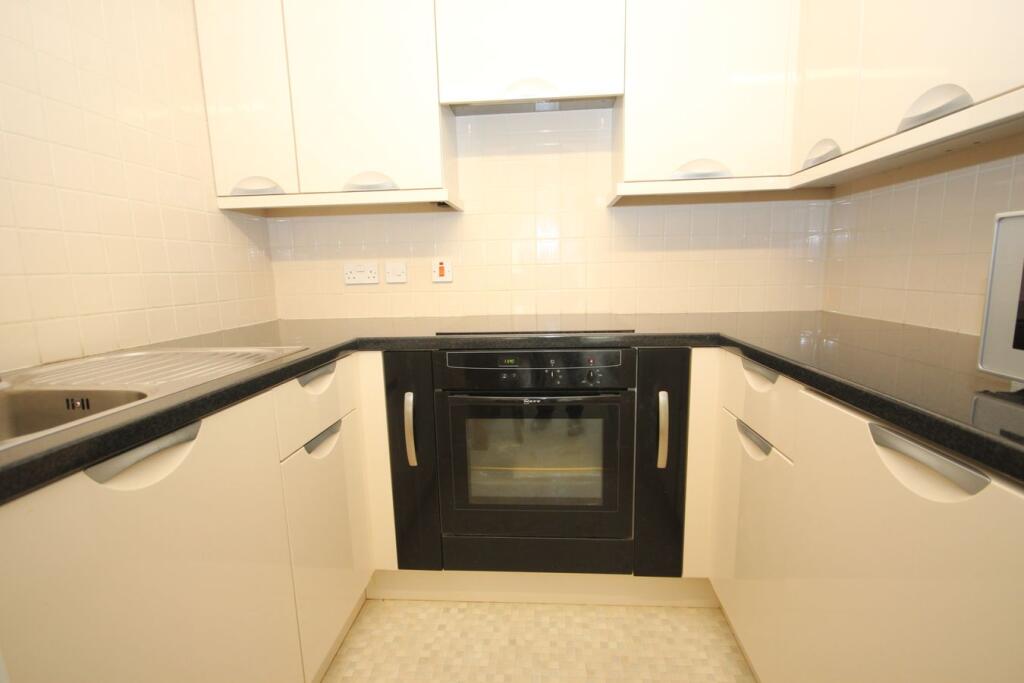Apartment in Bournemouth - View 5
