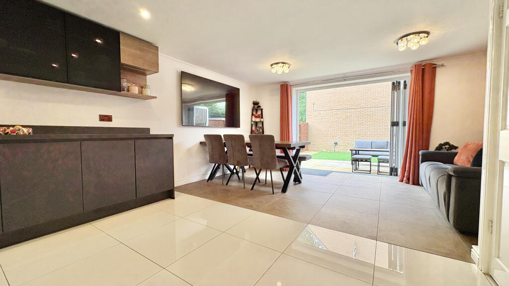 Marshall Court, Norton Fitzwarren, Taunton, TA2 photo 4